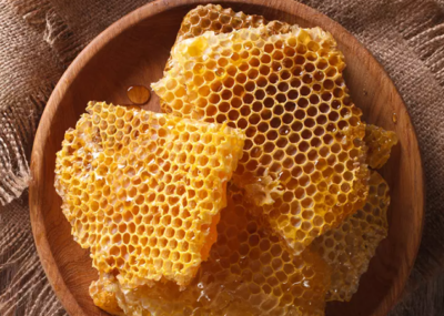 فواید موم زنبور عسل برای مو و نحوه استفاده از آن/ love magazine