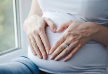 علت درد ناف در دوران بارداری چیست؟/ love magazine